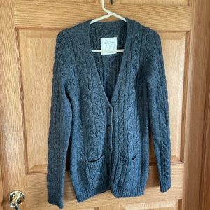 Abercrombie & finch gray, wool cable knit sweater